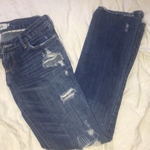 Very distressed, cute jeans!